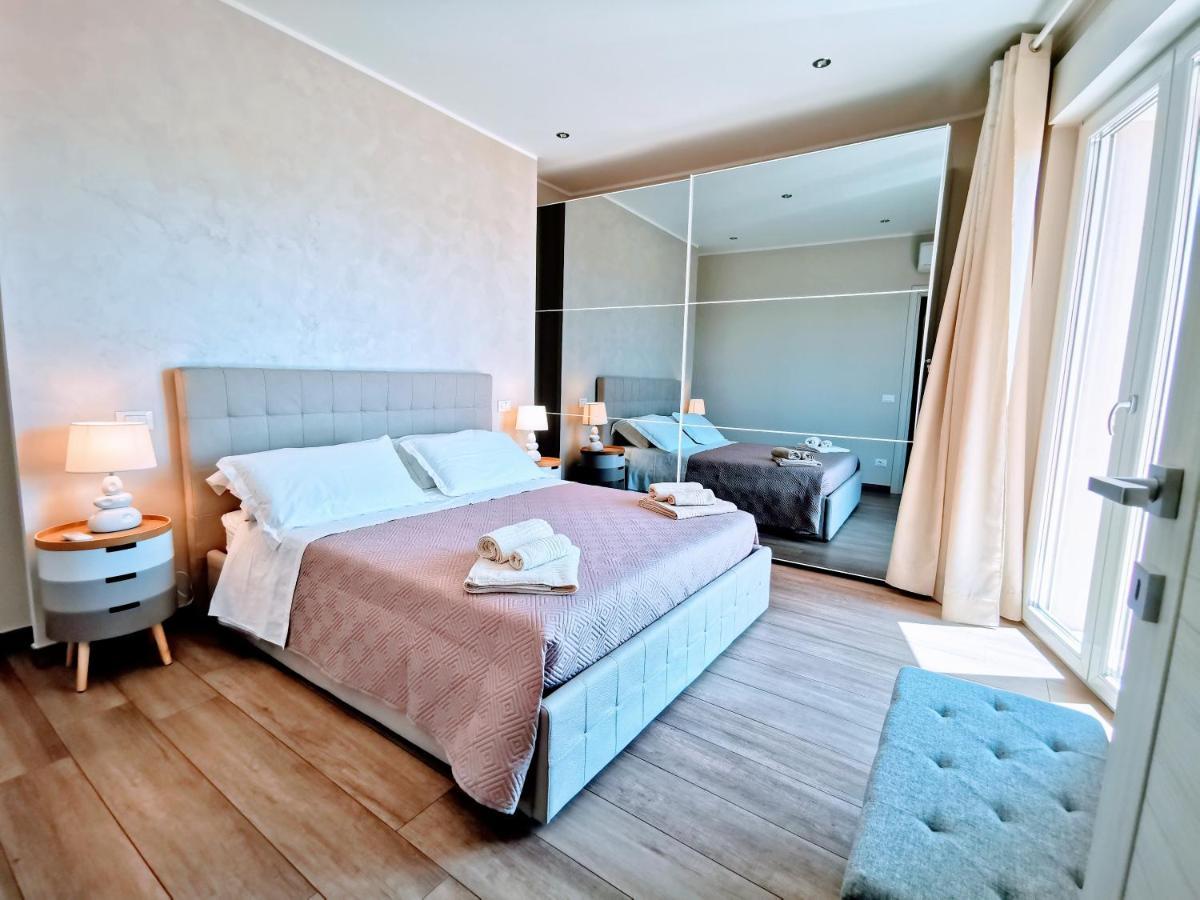 Attico Belvedere Centralissimo Vista Mare Apartment Термоли Екстериор снимка